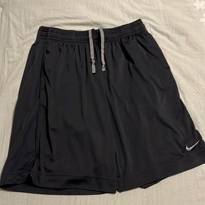 Nike fit dry men’s shorts size large black. Preloved